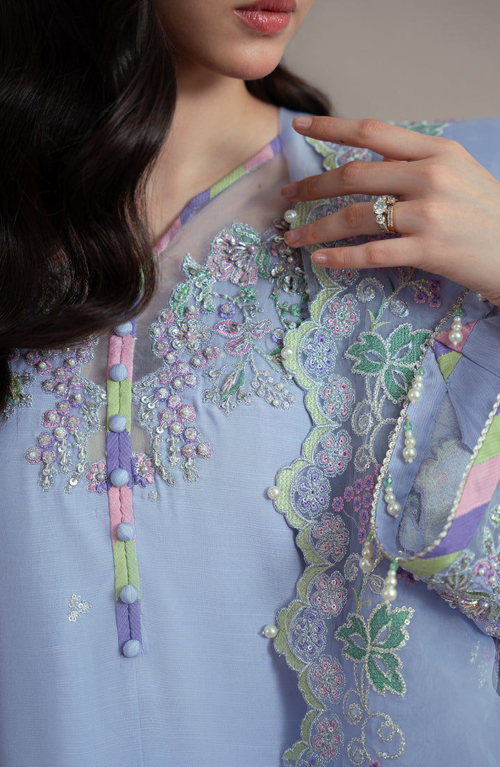 Neckline design of IRIS Shirt – Pret Collection Elvin by Fabiha Fatima
