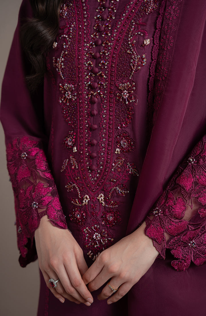 Neckline design of Lazel Shirt – Elvin Collection by Fabiha Fatima