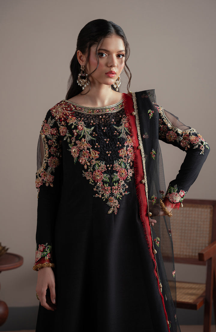 Close-up embroidery on NYRA Shirt – Pret Collection Elvin