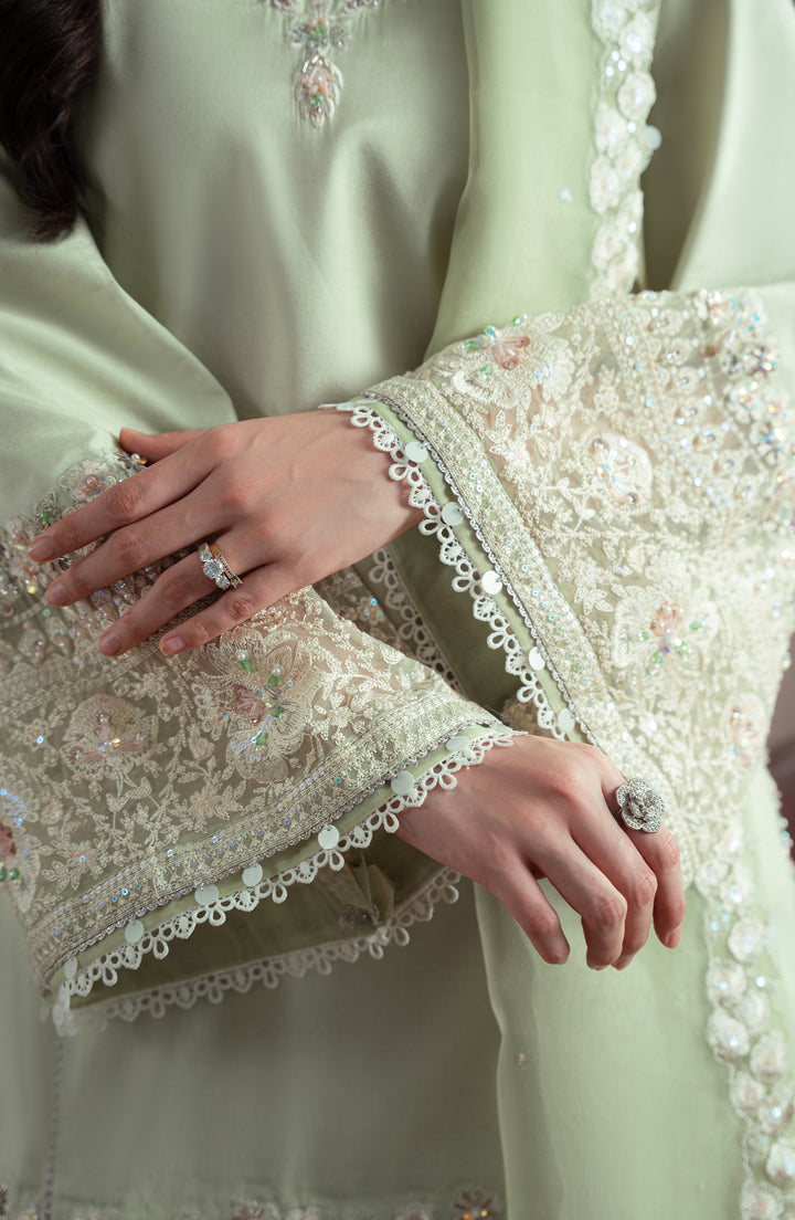 Seeleve Fabric texture and detailing of SAGE Shirt – Pret Collection Elvin